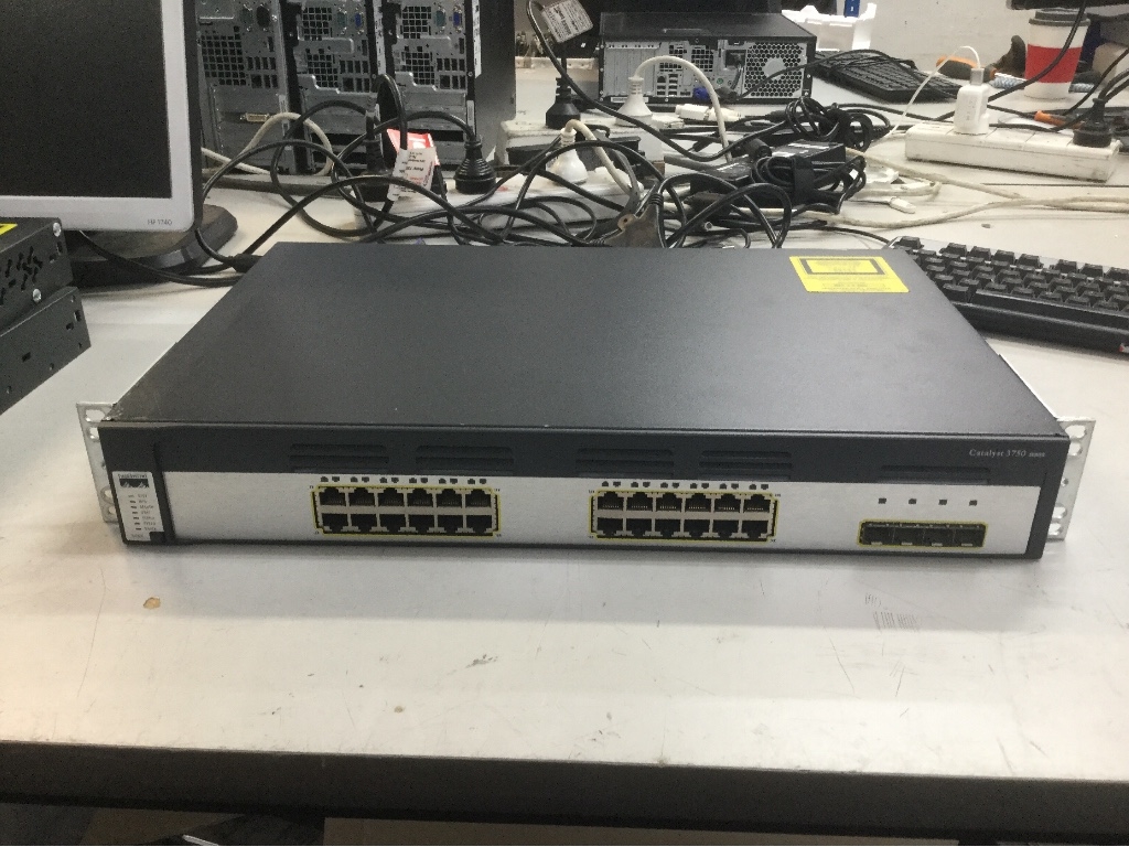 Cisco Catalyst 3750 Series Switch, 24-Port, WS-3750G-24TS-E, Unit Power ...