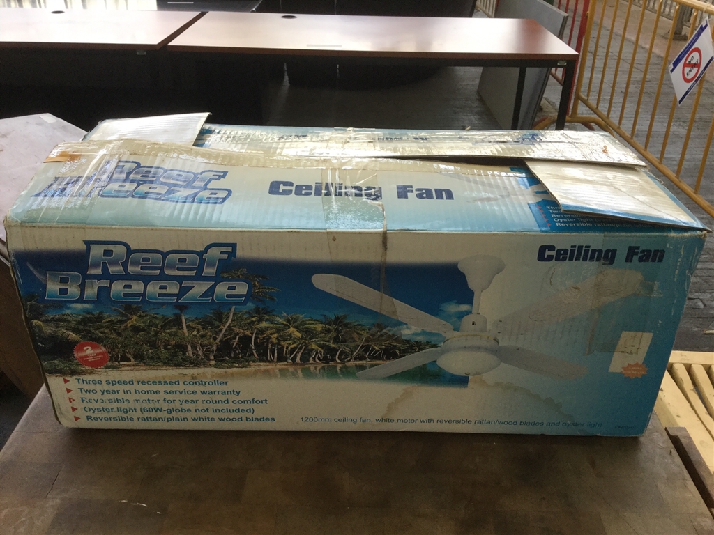 Ceiling Fan Reef Breeze 1200mm Reversable Blades Oyster Light