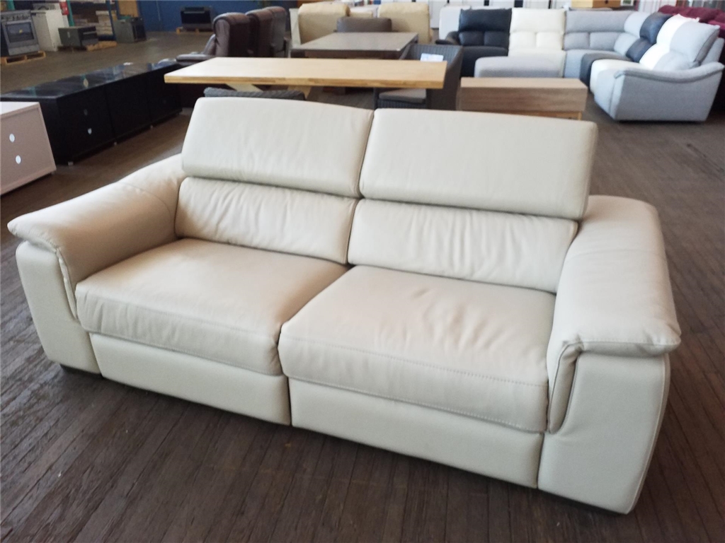 plush leather lounges
