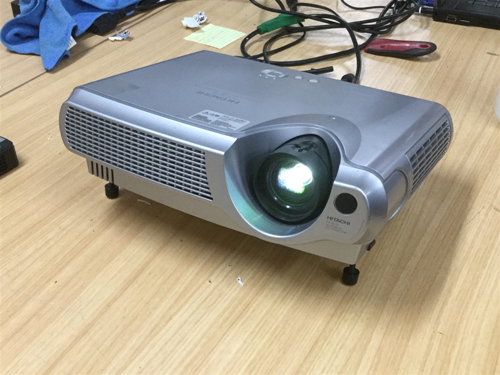 Projector, Hitachi CP-S210, Appears to Function