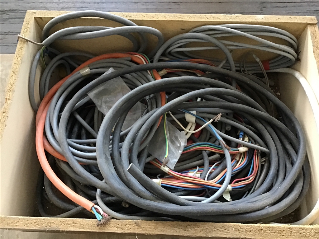 Quantity Of Asstd Cable Mostly Multi Core