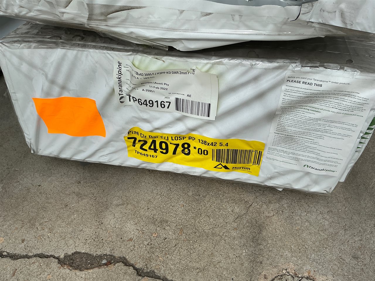 138 x 42, Primed and Painted LOSP Treated Pine, D4S RND FJ, 35 pcs @ 5.4 M, 189 Lin Metres Total Pk 724978-00