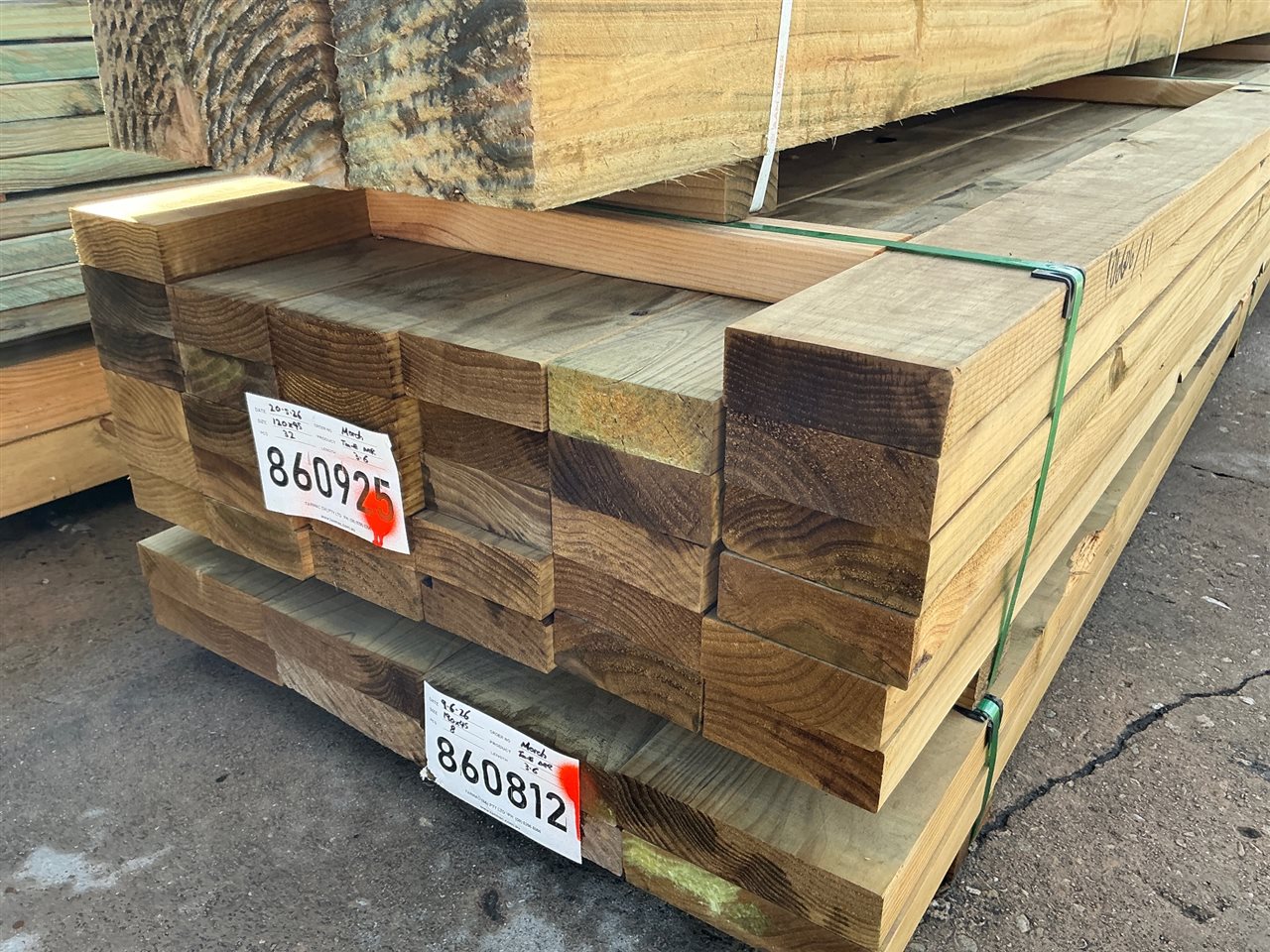120 x 45, Tan-E Green Pine, Merch, 32 pcs @ 3.6 M, 115.2 Lin Metres Total Pk 860925