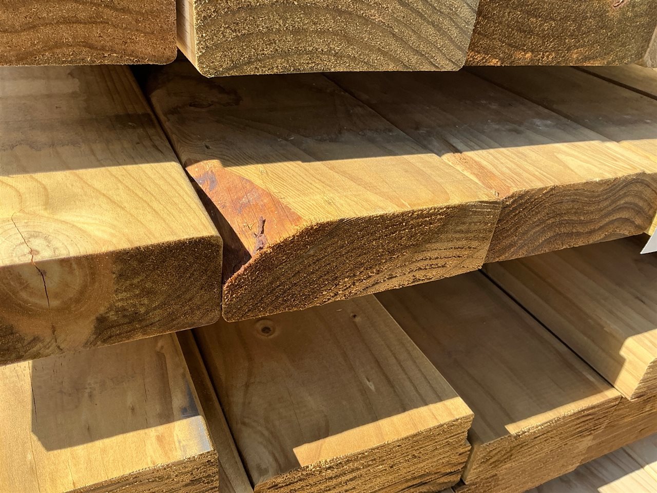 140 x 45, Tan-E Green Pine, Merch, 5 pcs @ 4.8 M, 24 Lin Metres Total Pk 856951