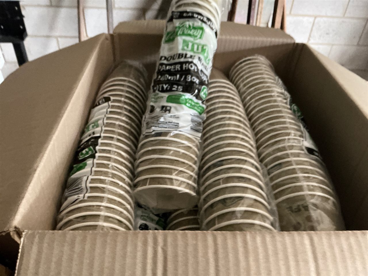 Coffee Cups - 2 Boxes and 2 Cartons of Lids     -   (Collect From Modbury )