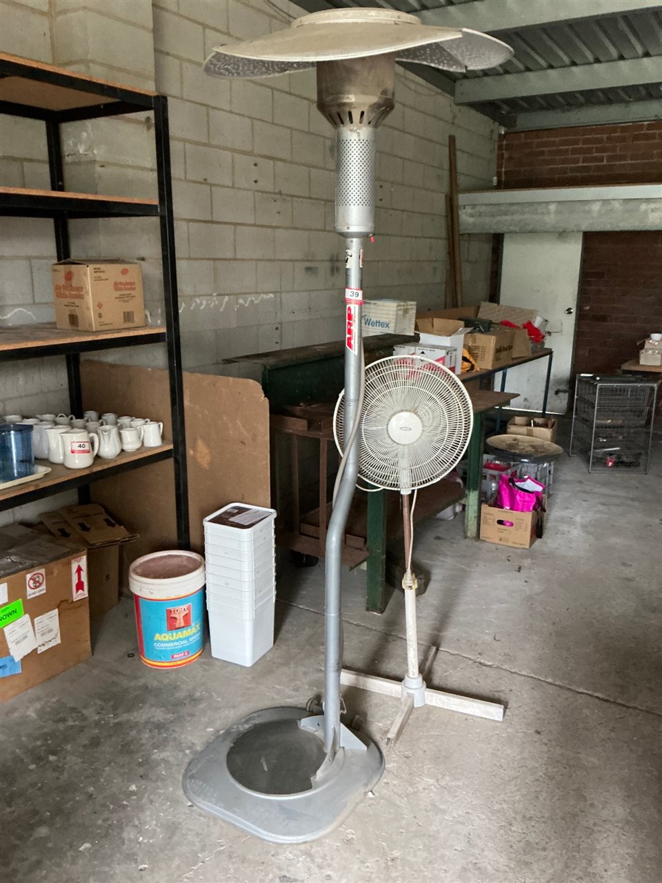 LP Gas Out Door  Heater and Fan    (Collect From Modbury )