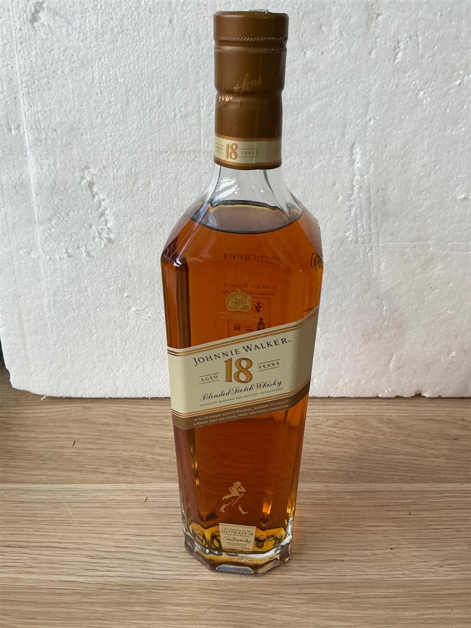 Johnnie Walker Gold Label Whiskey-aged 18 Years - 1 Litre