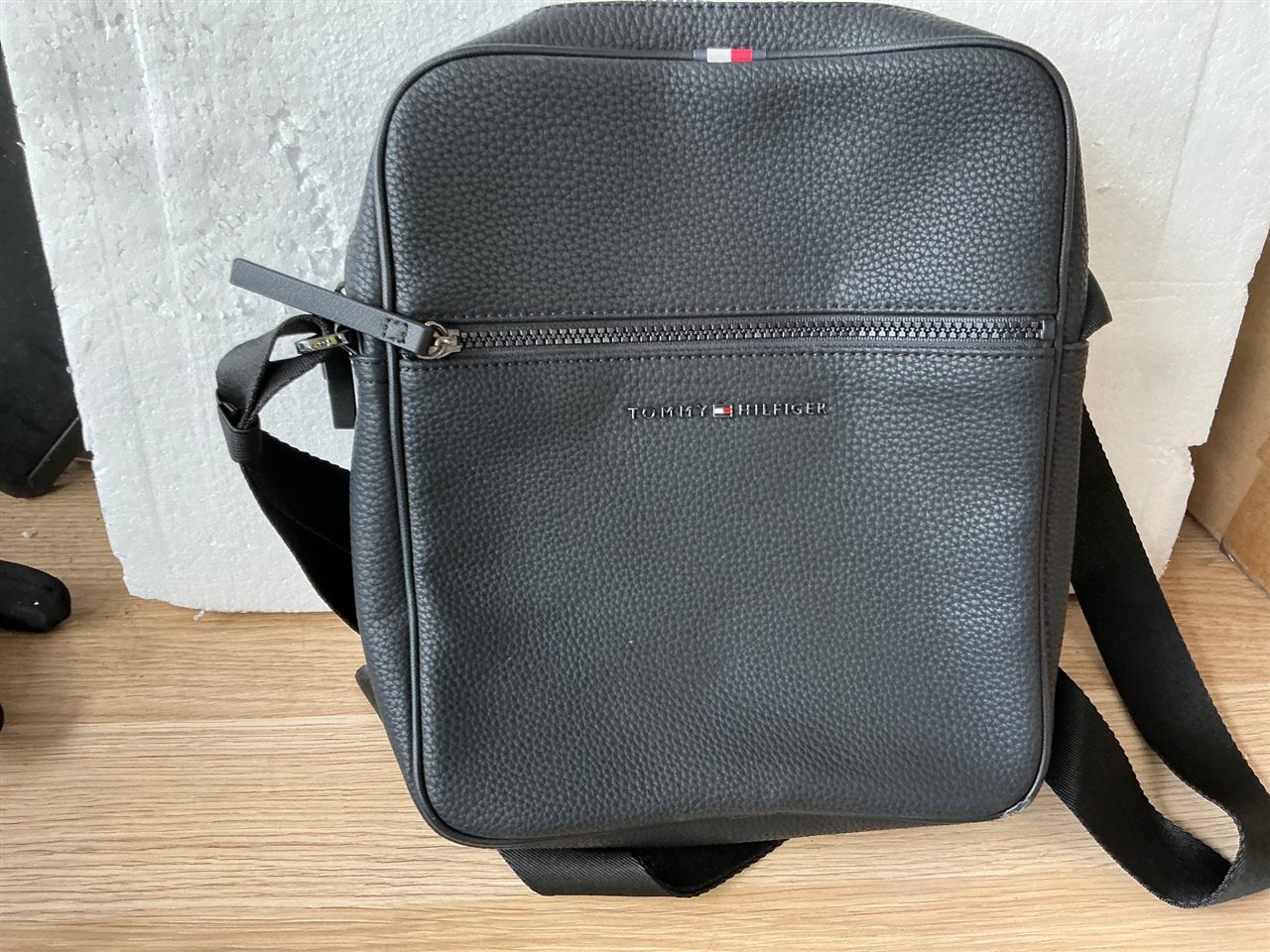Black Hangbag