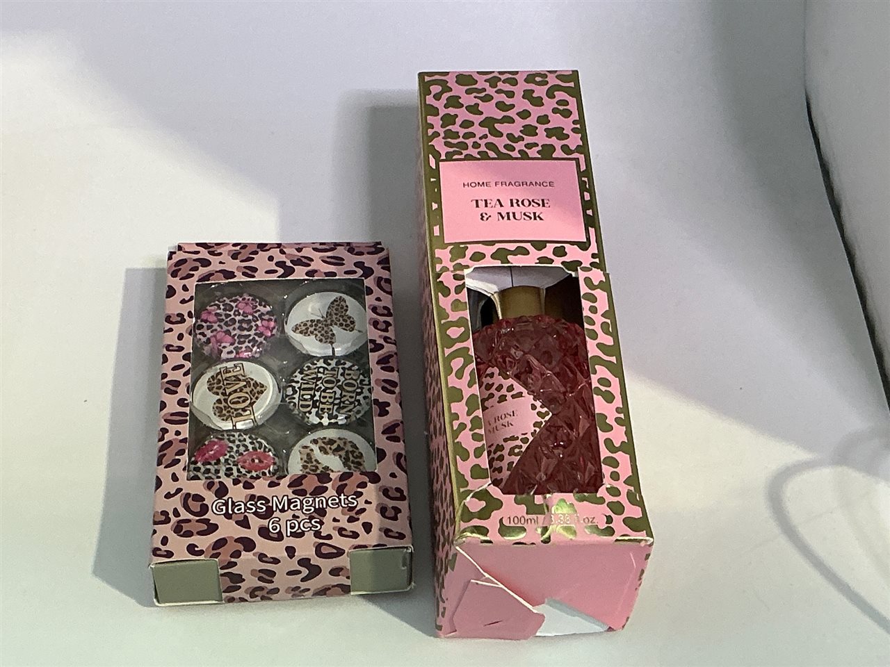 Perfume/Cologne Tea Musk & 6 Glass Magnets