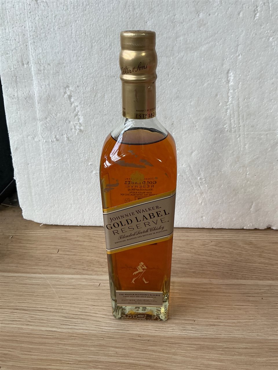 Johnnie Walker Gold Label Whiskey- 700 Ml .