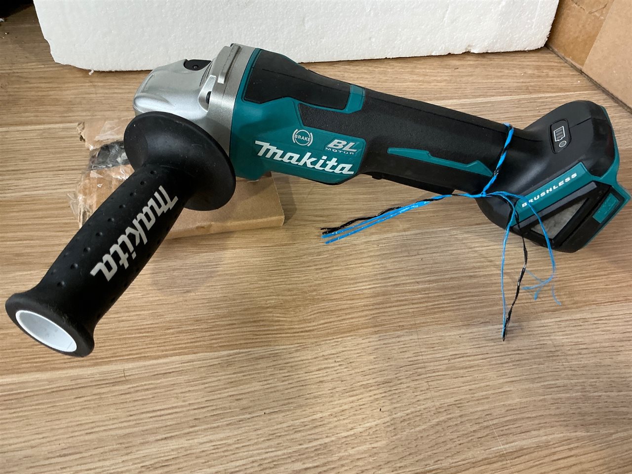 Makita 18 V Cordless - 125 mm Angle Grinder - No Battery
