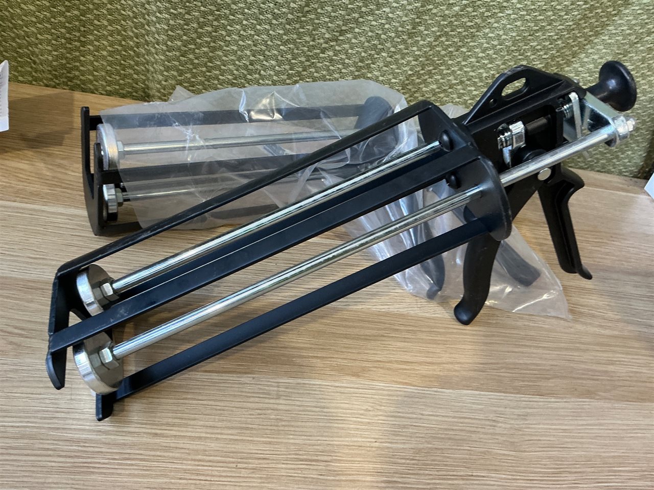 Injection Caulking Guns -Twin Tube - 9 “ Sold Per Each