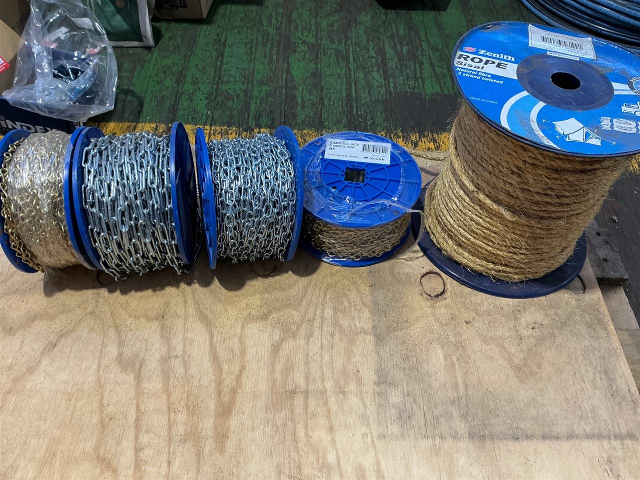 Quantity of 4 Rolls of Chain and Roll of Sisal Rope