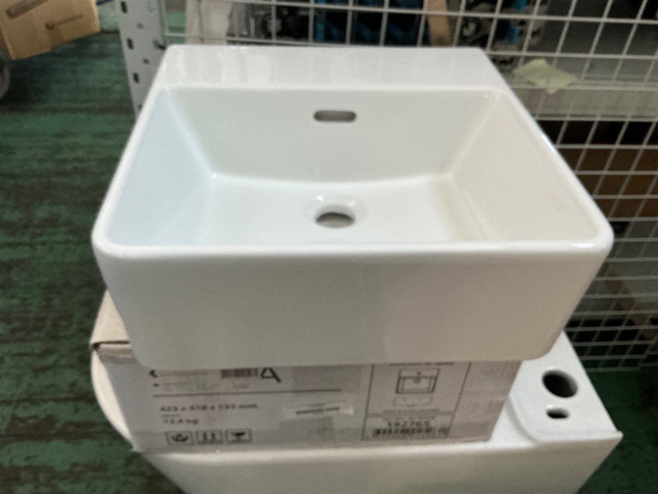 Seima KYRA 403 Basin Wall square, landing, OF, 0T White Gloss, RRP $280