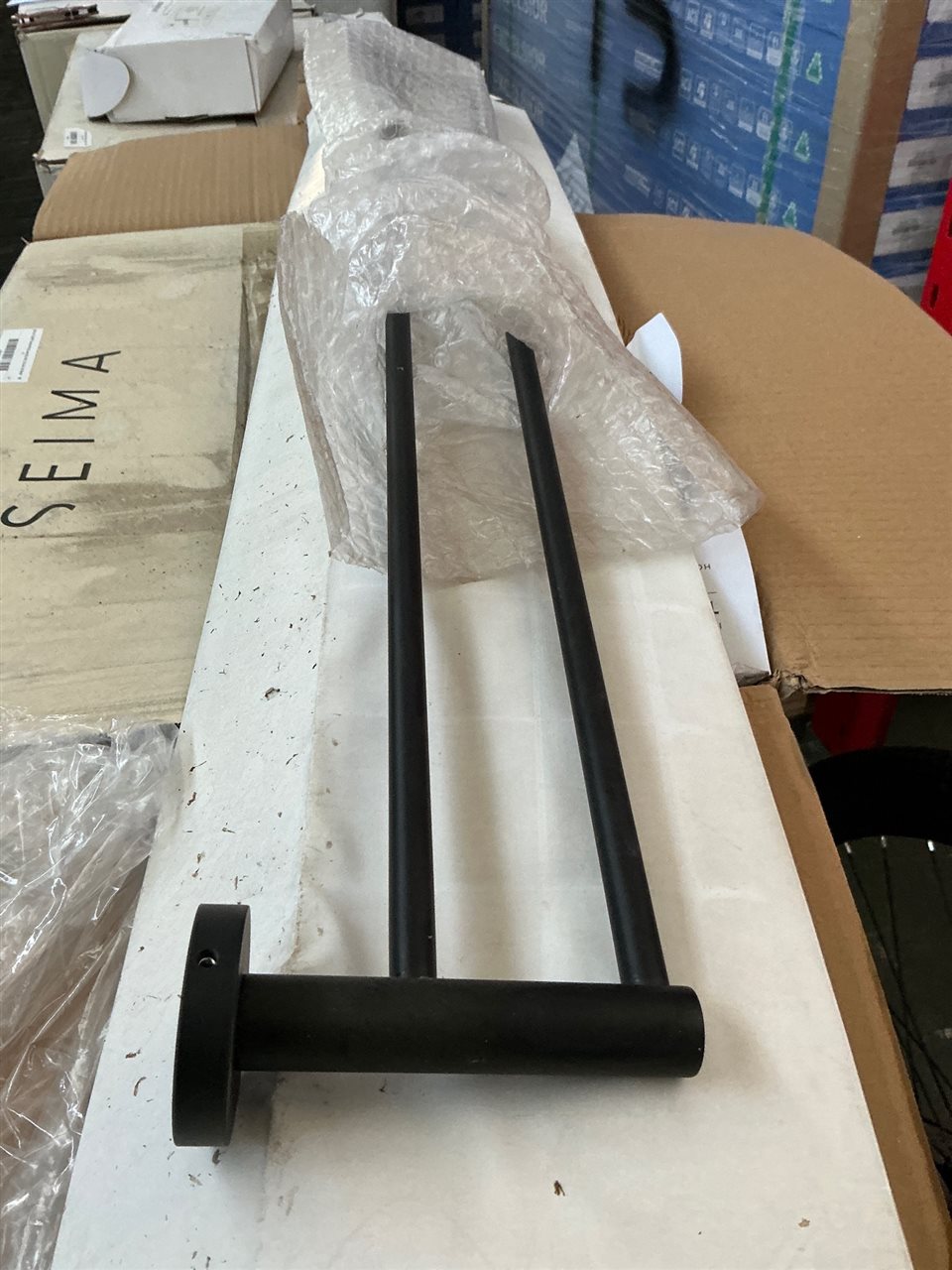 Seima ITHACA Double Towel Rail 800 Black, RRP $135