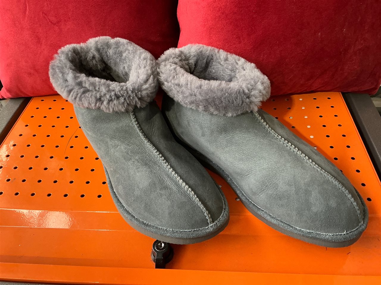 Aussie Land UGG’S, Grey, Aust Size 15, Short Length, Sold Per Each