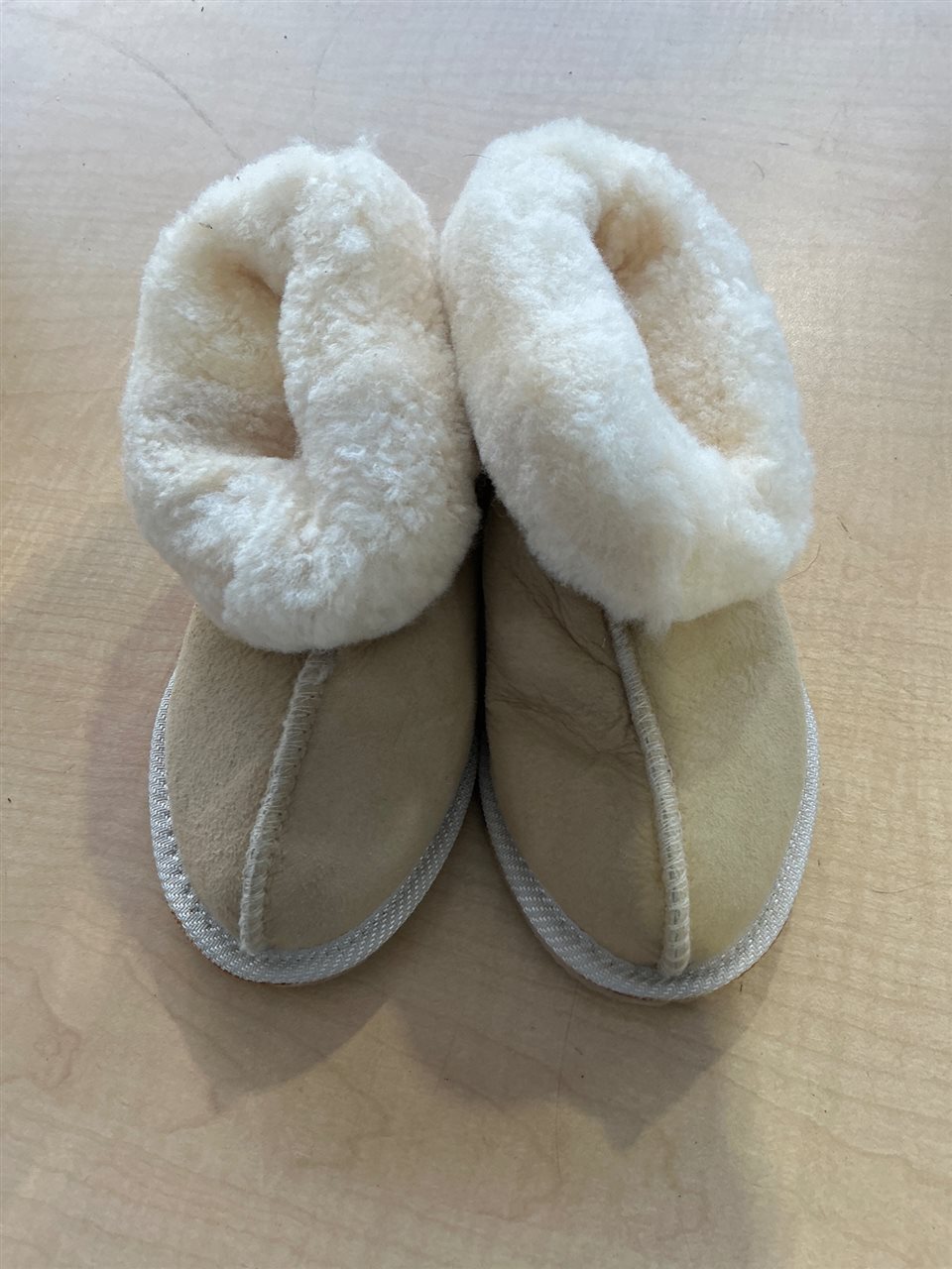 Woolskins Slippers, Leather Upper, Synthetic Sole ,Size 12-13 Kid,Sold Per Each