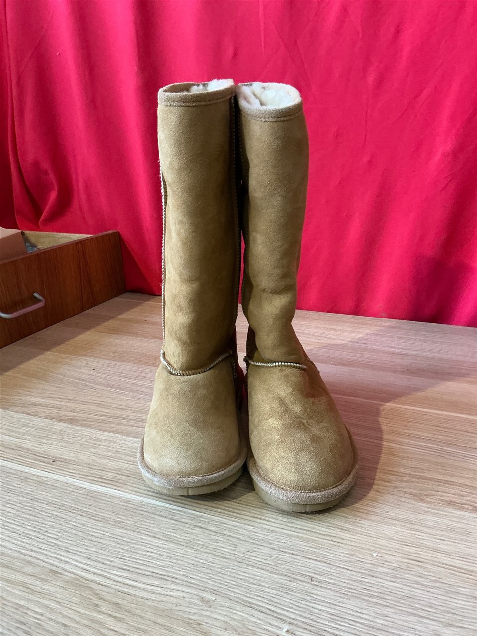 UGG Boots - Aust Size 4 USA Mens 5 USA Ladies 6, Long Pullons,Chesnut Colour, Sold Per Each