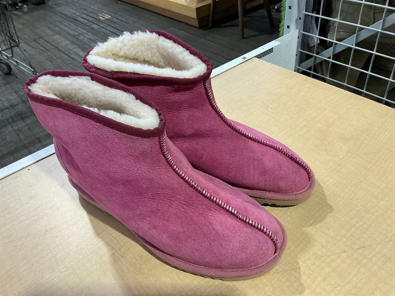 Slippers, Leather Upper, Synthetic Sole ,Hot Pink, Size10