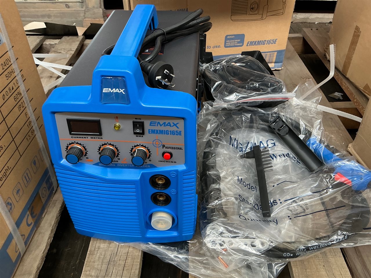 Mig/ Mag Inverter Welder -165 Amp - Emax - Digital Display -240 Volt