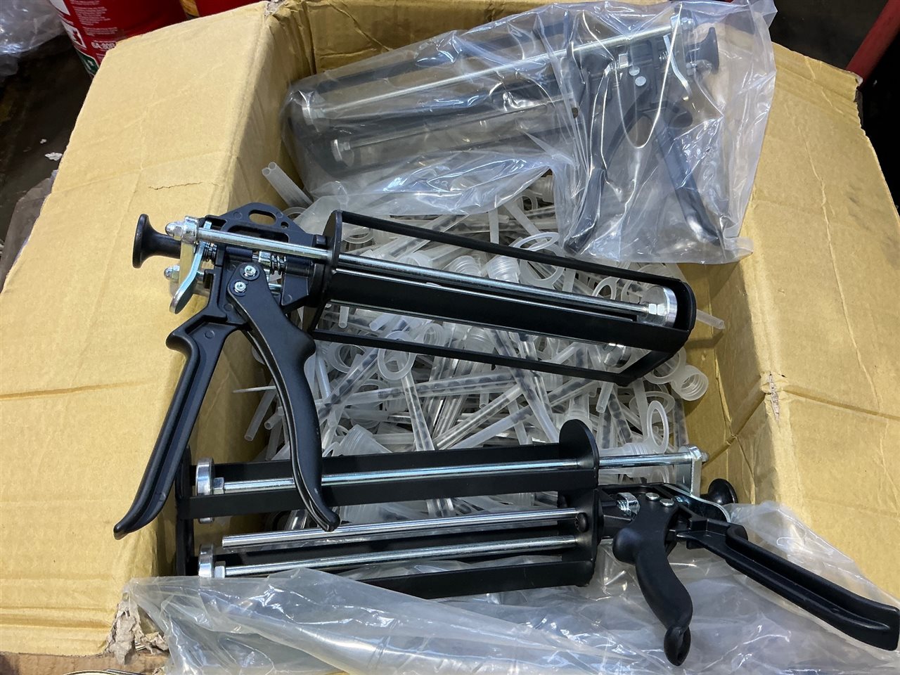 Injection Guns - Twin Tube - Quantity of  3  and Mixer Nozzles - Carton Approx 500