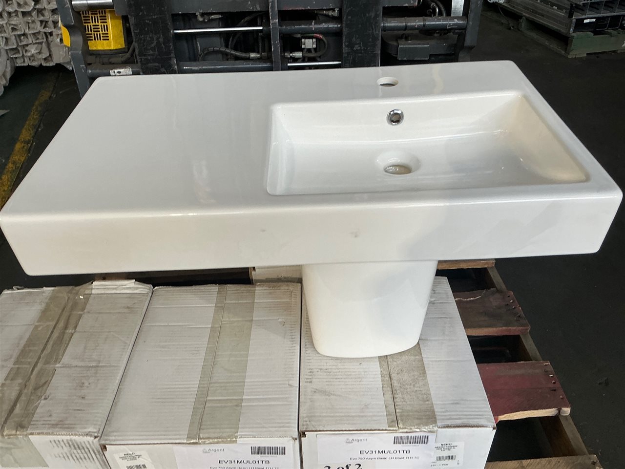 Argent - Evo 750 Asymetric1th  Basin Lhb/Rhs W/Trap Cover - RRP $750