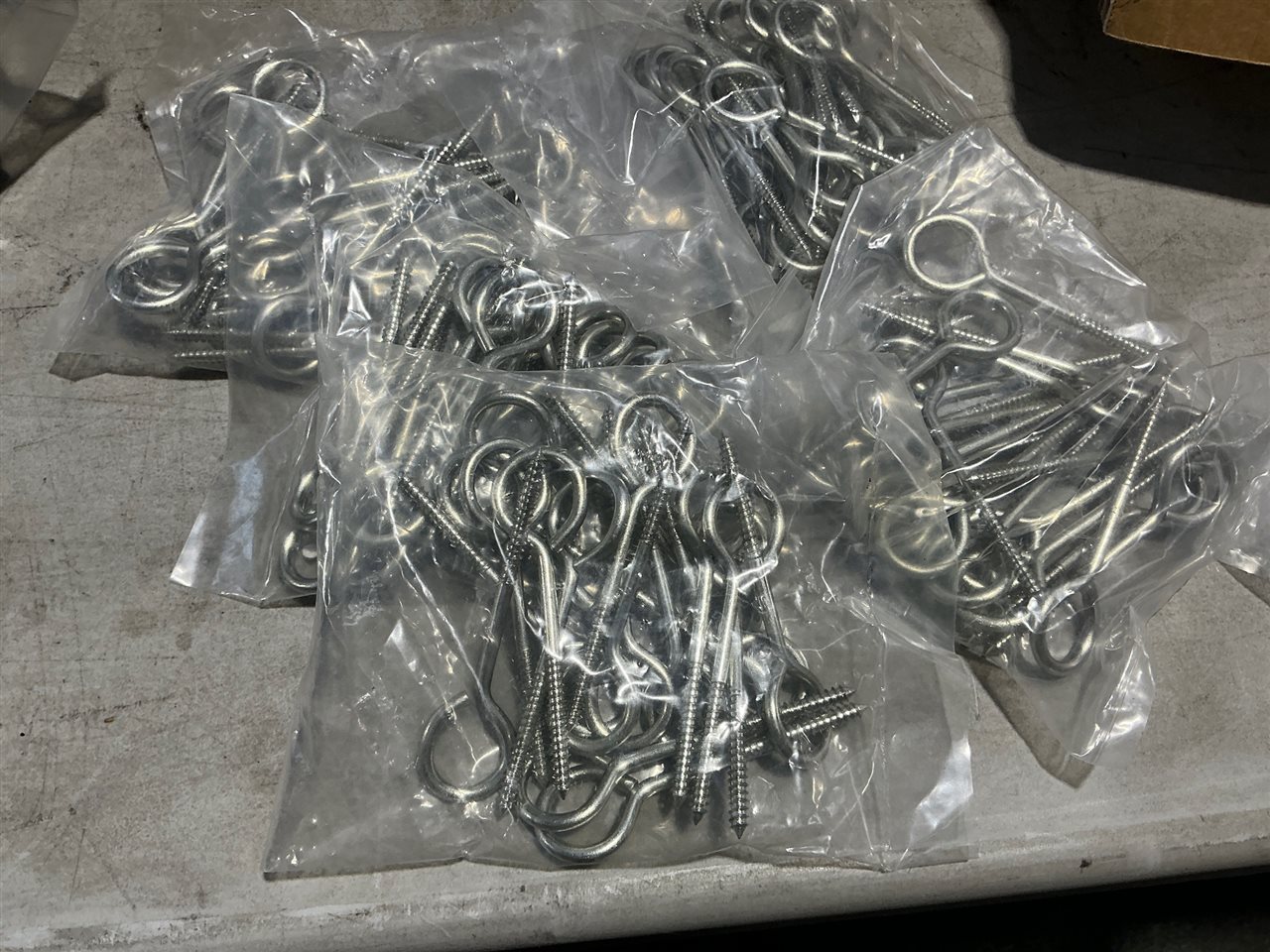 Zinc-plated Eye Screws, 20 Packs, New