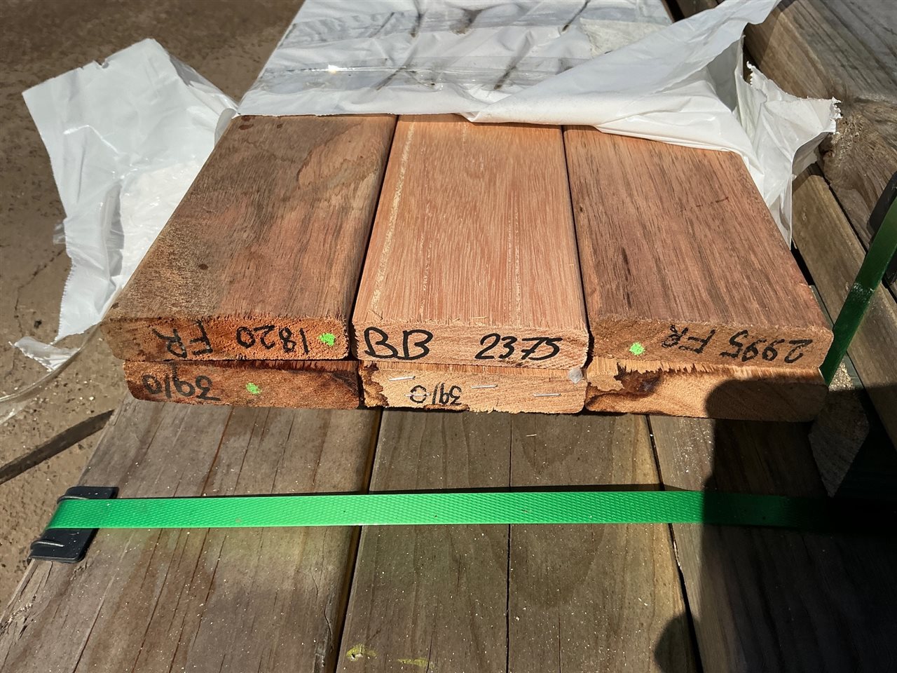 86 x 19, Forest Reds, Decking, Mixed Random Lengths, 18.03 Lin Metres Total PK# GW640980