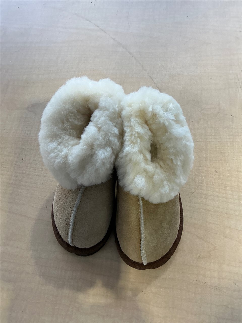 Woolskins Slippers, Leather Upper, Synthetic Sole ,Kids, Size 7-8,,Sold Per Each