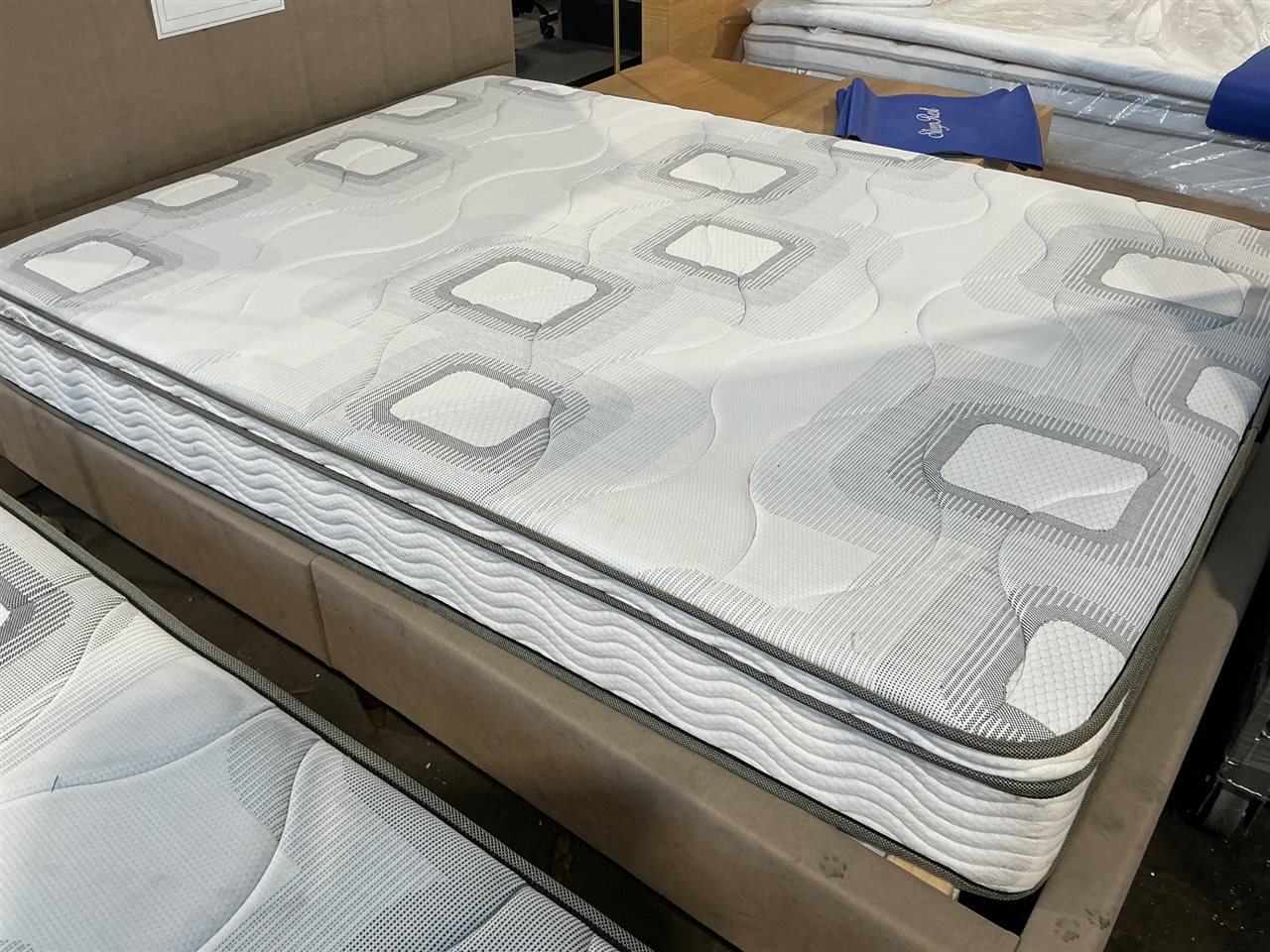 Mattress Ex Display, 1900 x 1400 x 200