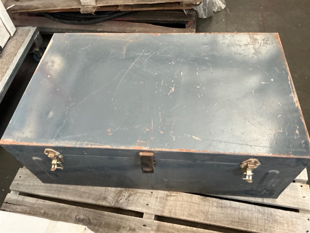 Steel Trunk - 850 x500 x320 mm H
