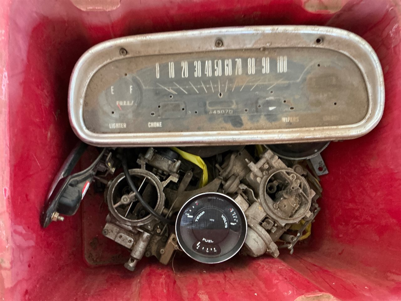 Car Speedo and Carbies