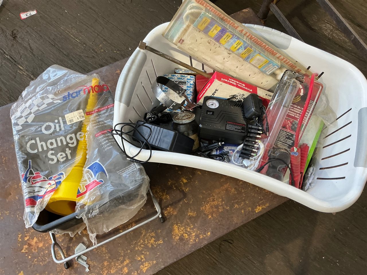 Box of Shed / Auto Items