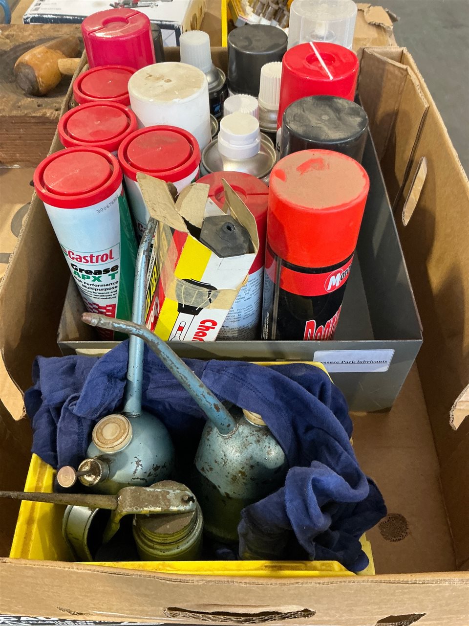 Oil Cans , Grease , Degreaser, etc