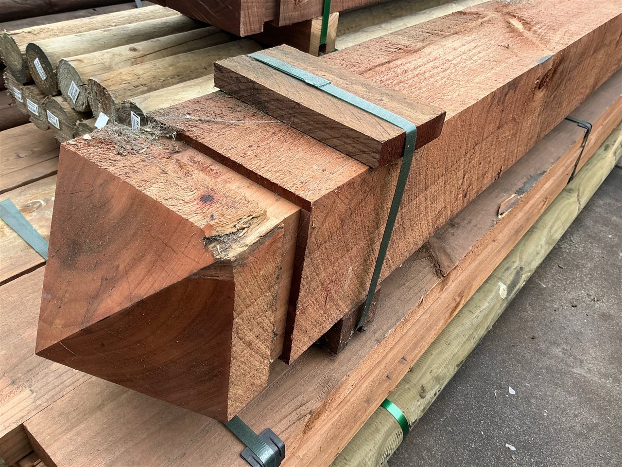 200 x 200, Tan-E Tint Treated Pine, Sawn Collar Point, 1 pc @ 2.4 M, 2.4 Lin Metres Total Pk 854634