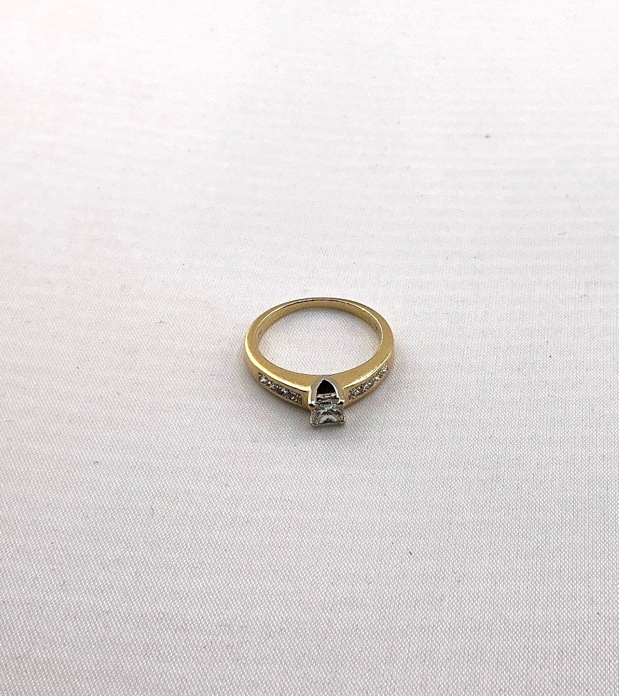 Diamond Ring 18ct Yellow Gold Princess Cut