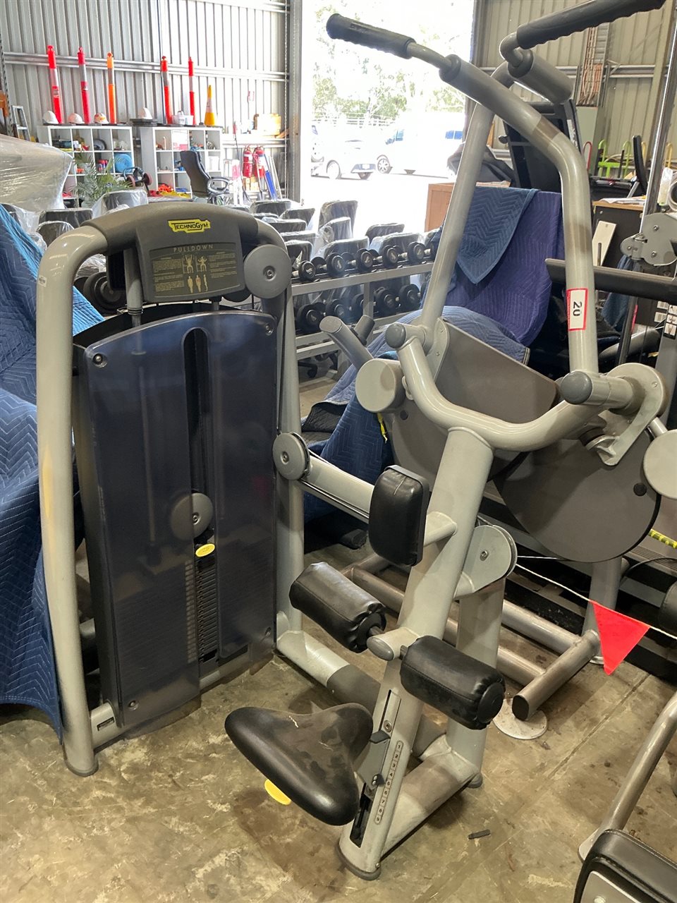 Technogym Seated Lat Pulldown (Converging Lever)