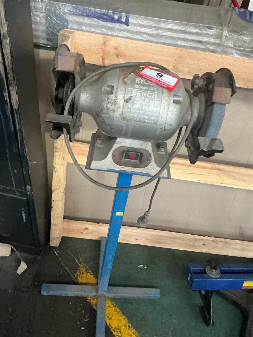 Ryobi 150 mm Bench Grinder
