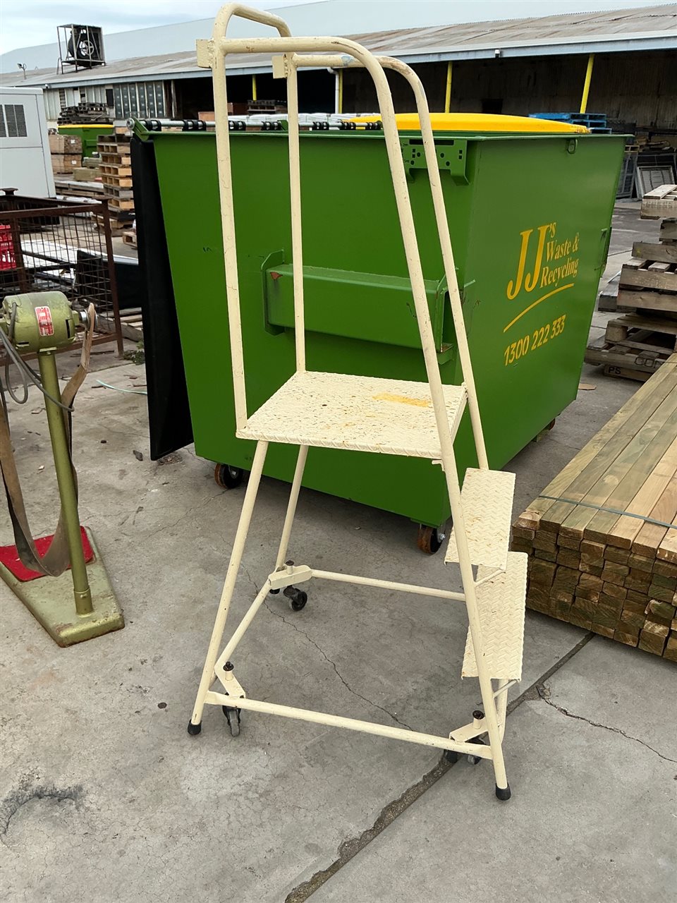 Mobile Work Platform -900 mm Top of Platform