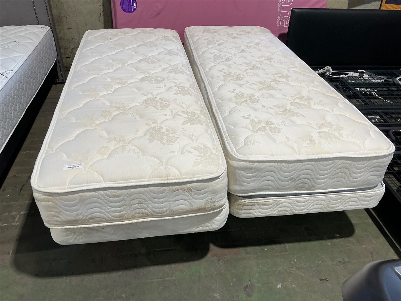 Craftmatic Electric Adjustable Beds - 2 Singles -with Castor Wheels -