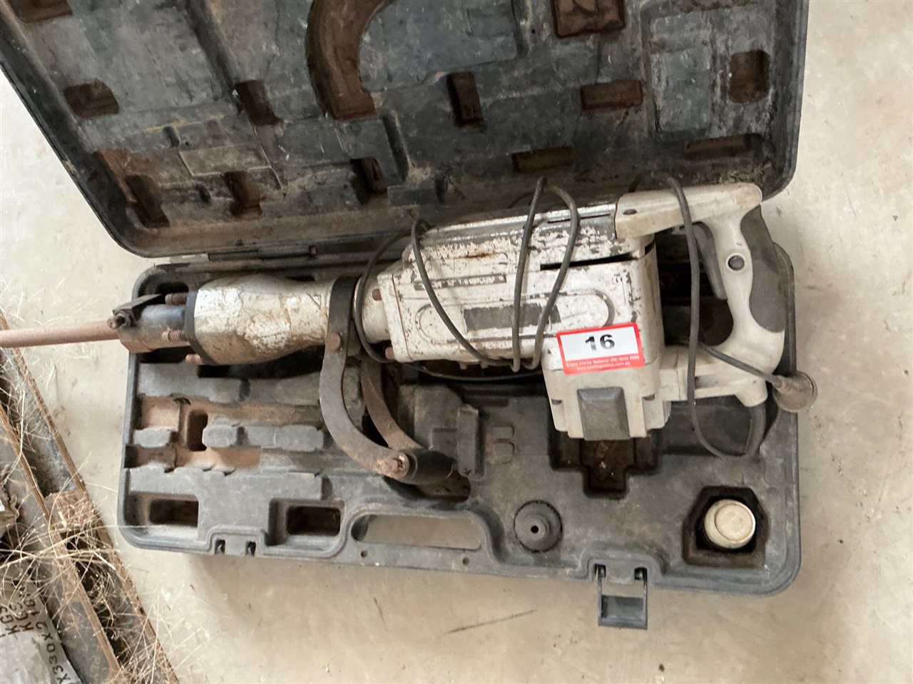 Jack Hammer - Electric 240 V  - Not Tested - Collect From Penfield Gardens )