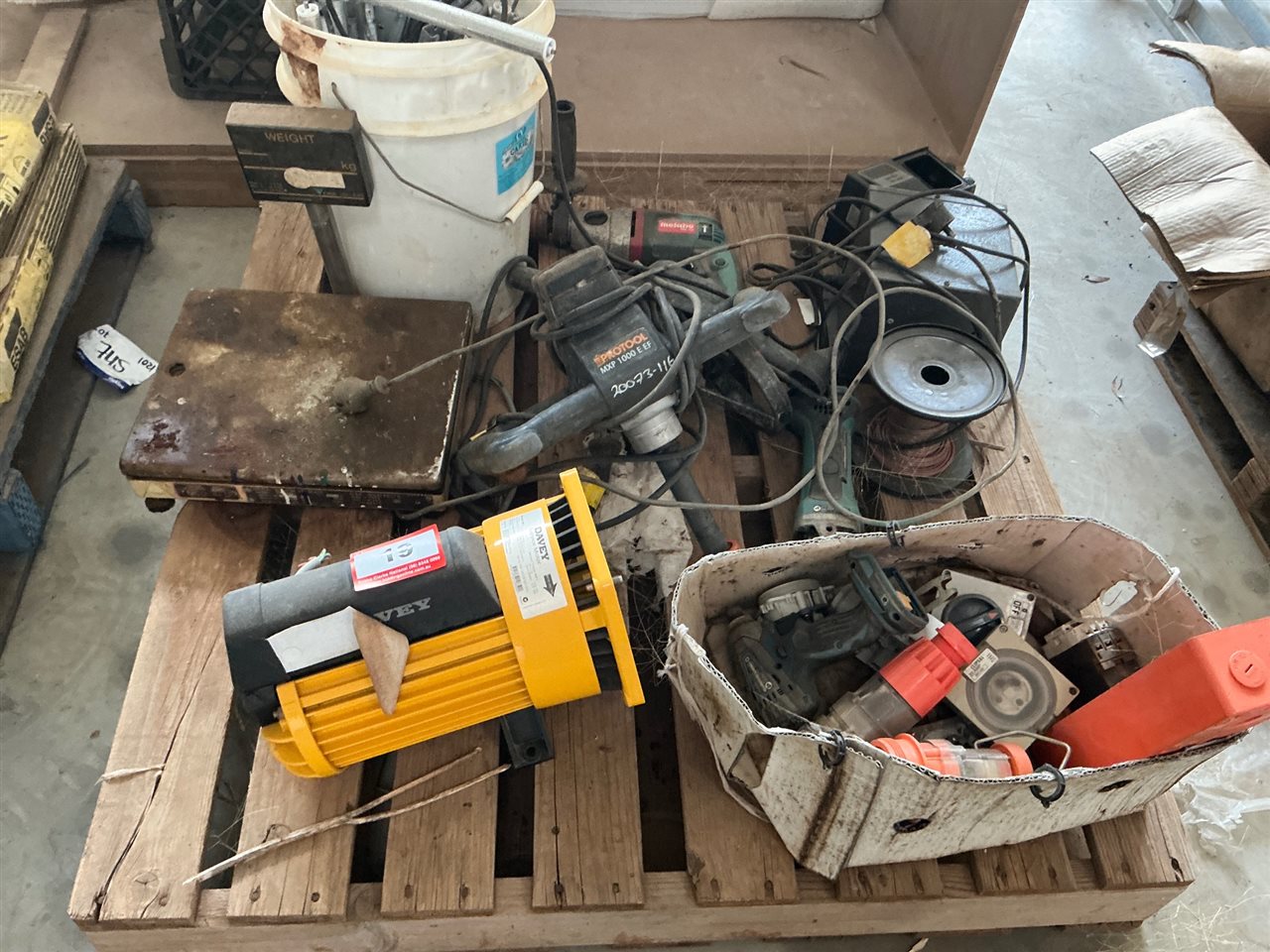 Quantity of Electric Power Tools - Davy Pump Motor, 3 Phase Plugs -(  Collect From Penfield Gardens )
