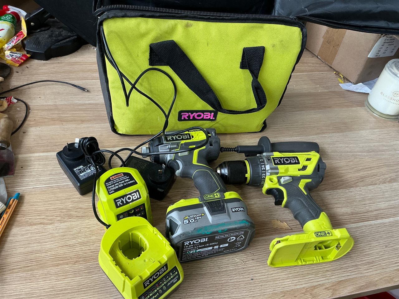 Ryobi Cordless 18 V Tek Driver Gun , Drill , 1 Battery 2 Battery Chargers & Bag