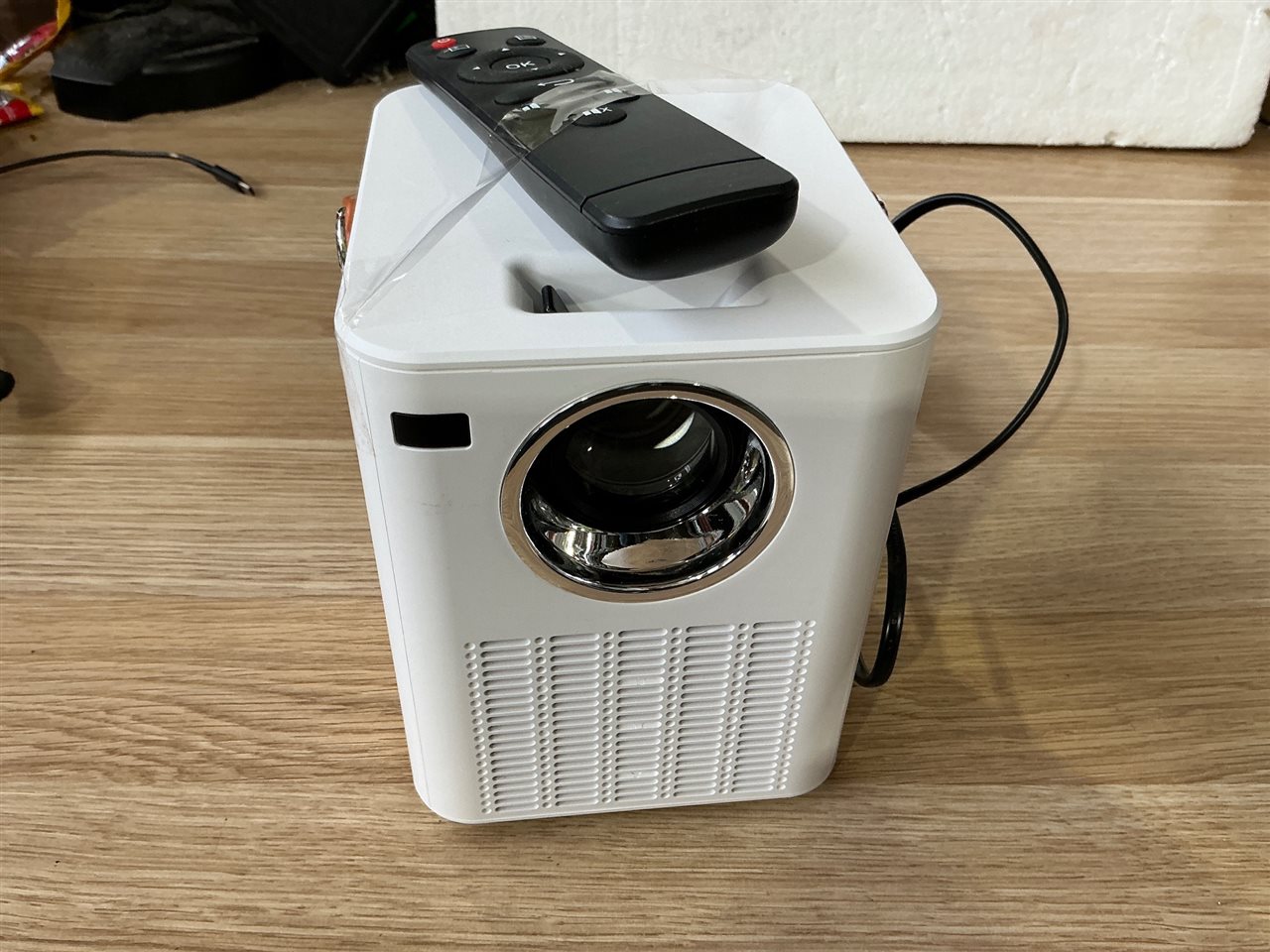 Portable Projector Anko