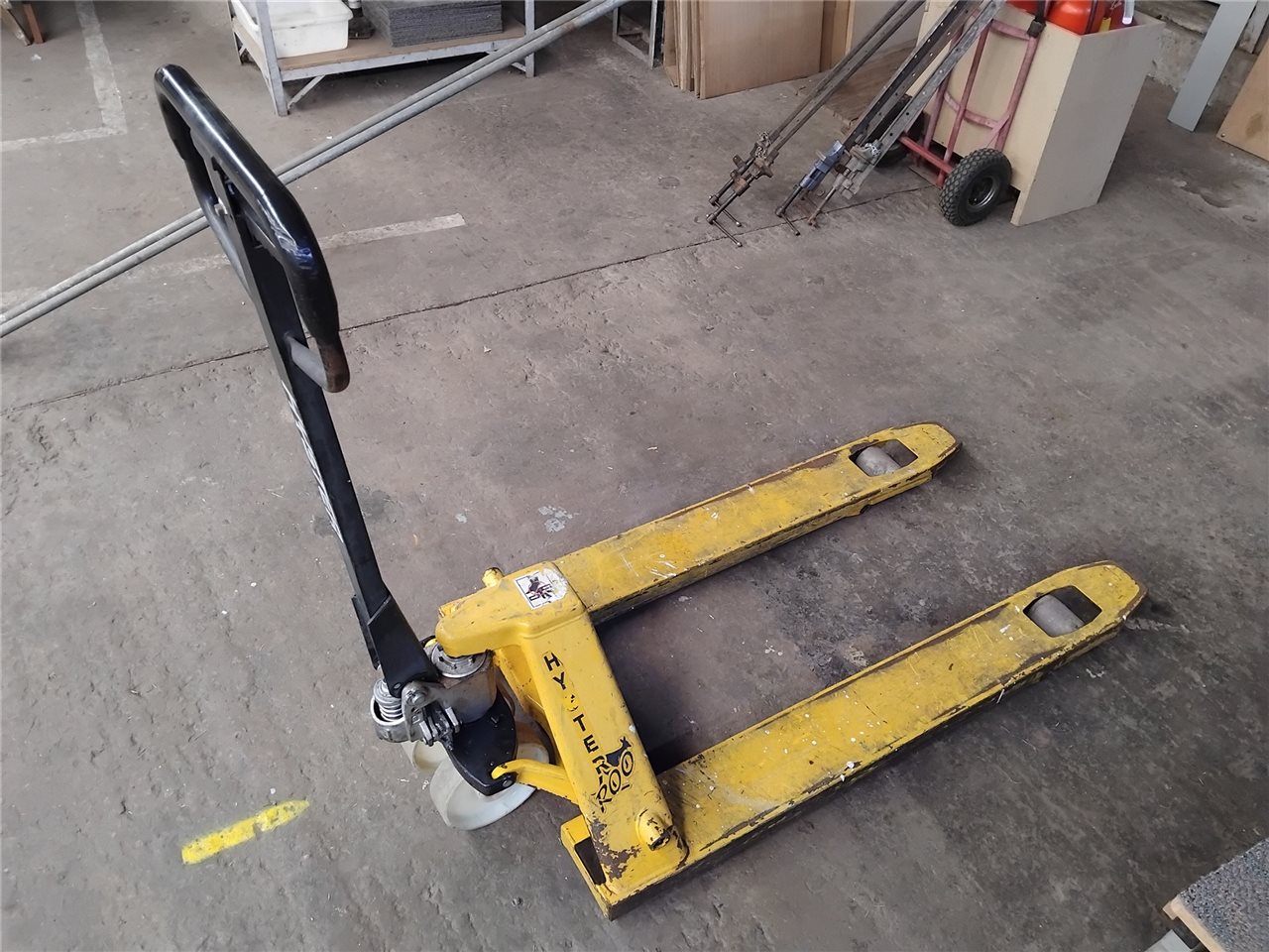 Pallet Jack Hyster - ( Collection From Blair Athol)
