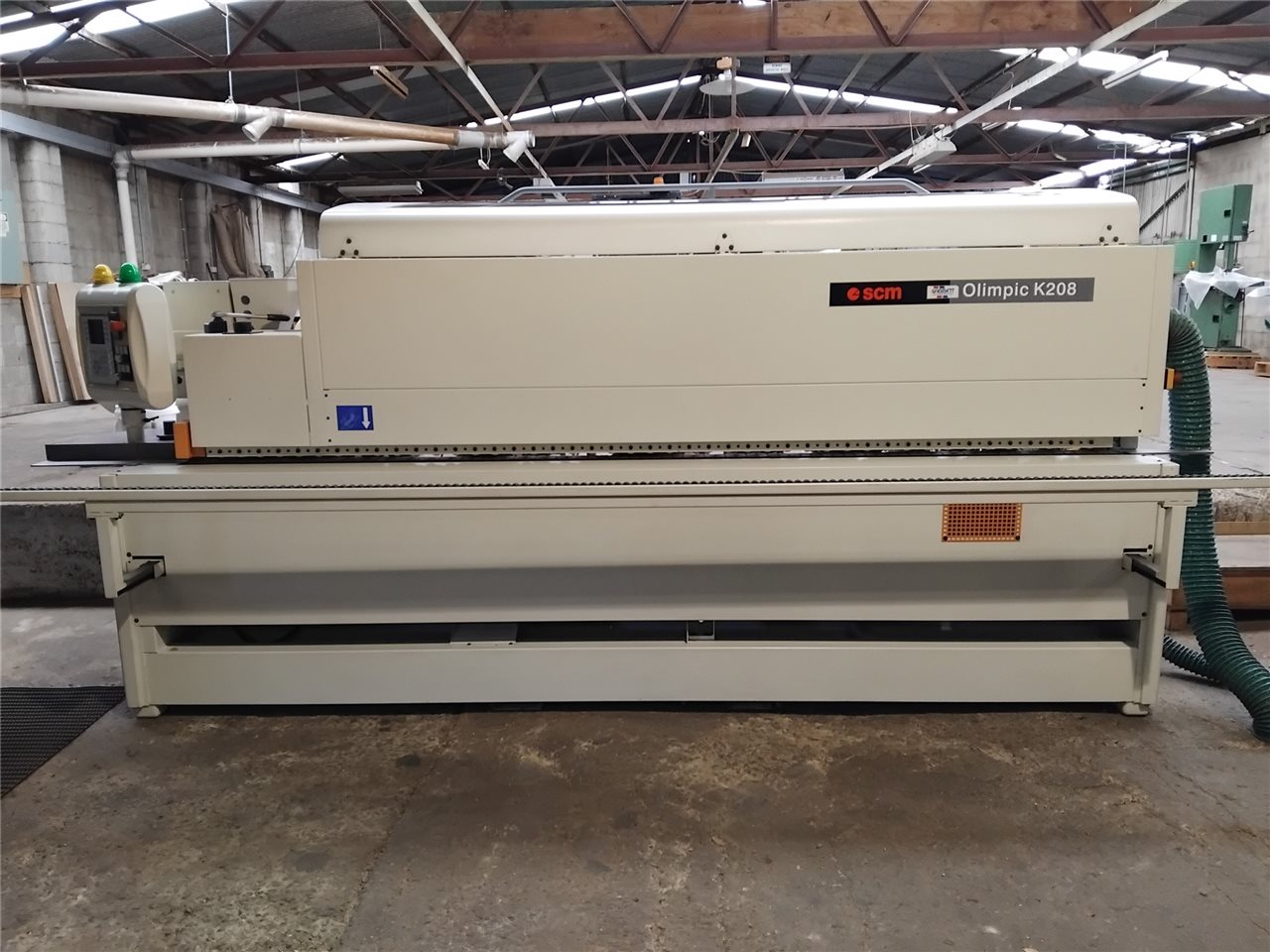 Edgebander SCM Olimpic K208 0.4, 1 & 2mm 3 Phase with Corner Rounder, Owner's Manual & Hot Melt Granules - Sold as is ( Buyer to Arrange uplight Collection From Blair Athol)