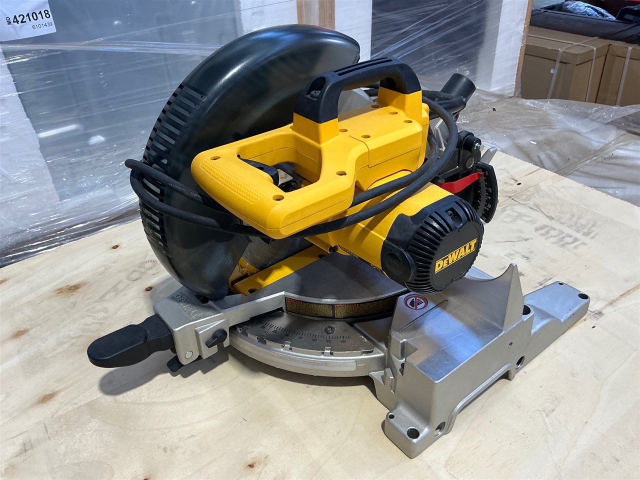 DeWalt 254 mm Electric Mitre  Saw