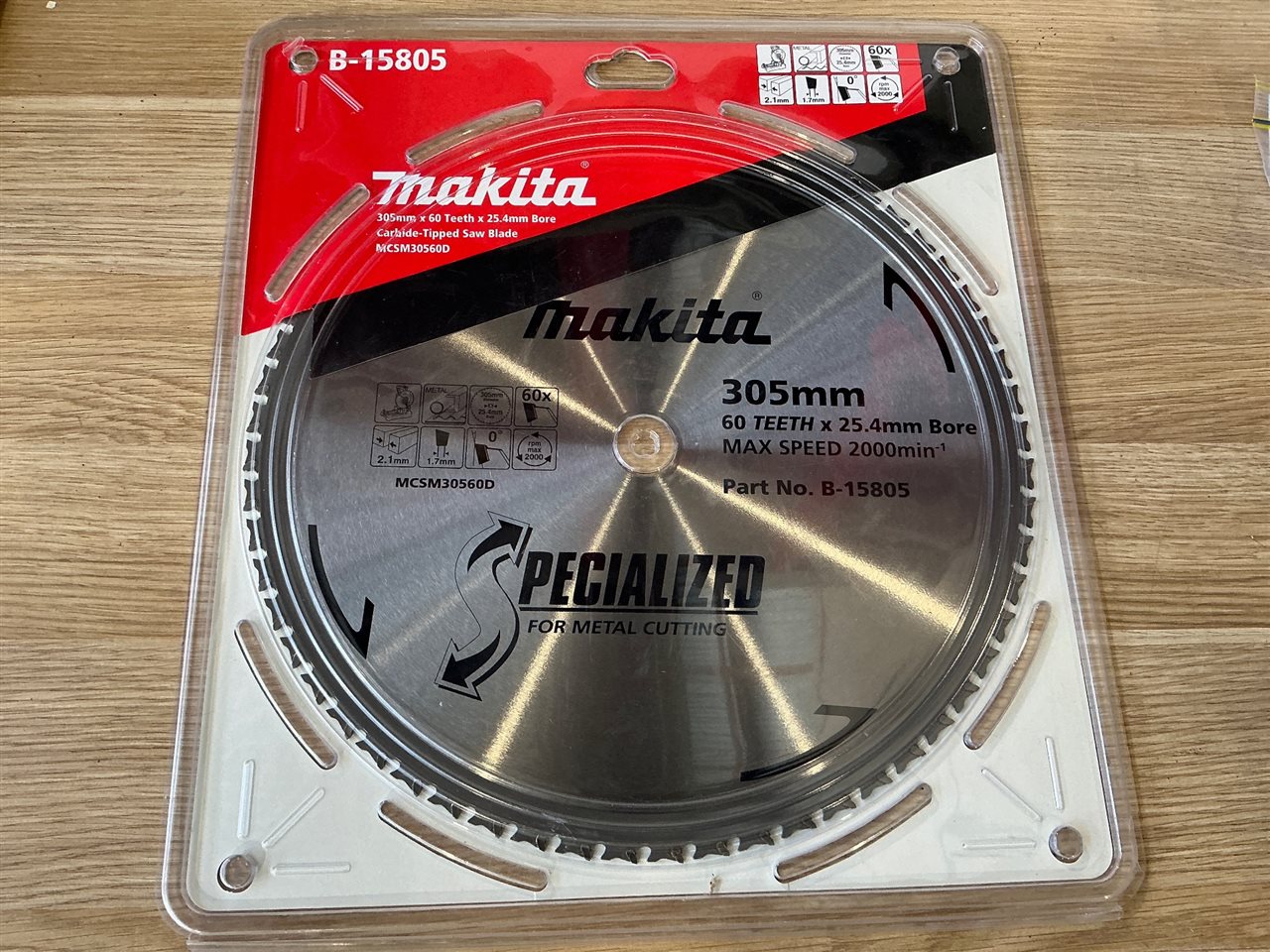 MAKITA 305 mm x 25.4  mm Bore Circular Saw Blade- 60 Teeth - Metal Cutting