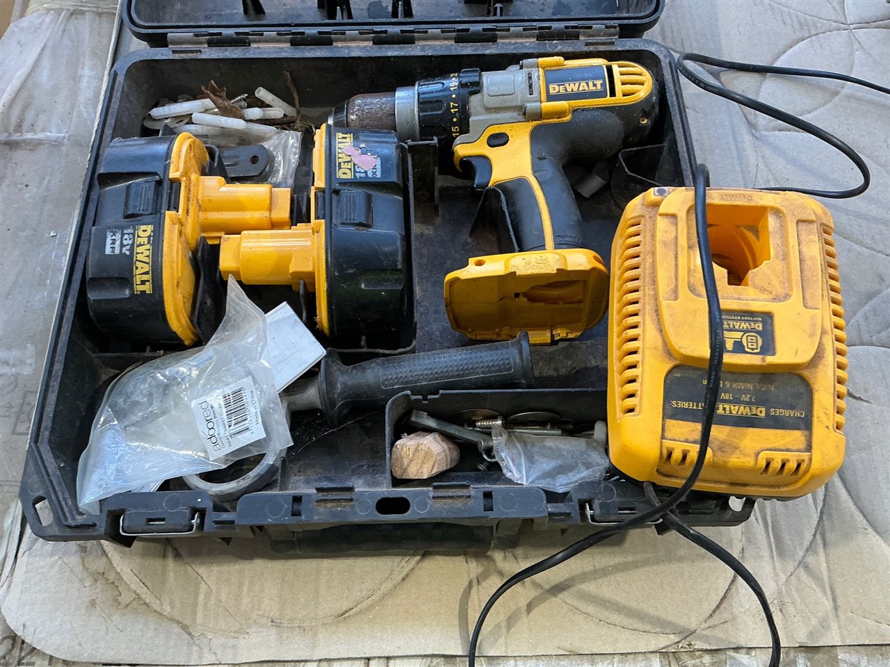Dewalt Cordless 18 V Driil with Batteries / Charger - Old Type BattNot Tested