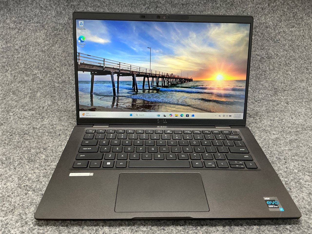 Dell Latitude 7420 - Intel Core i7-1185G7, 32 GB RAM, 512GB NVMe SSD with Adapter